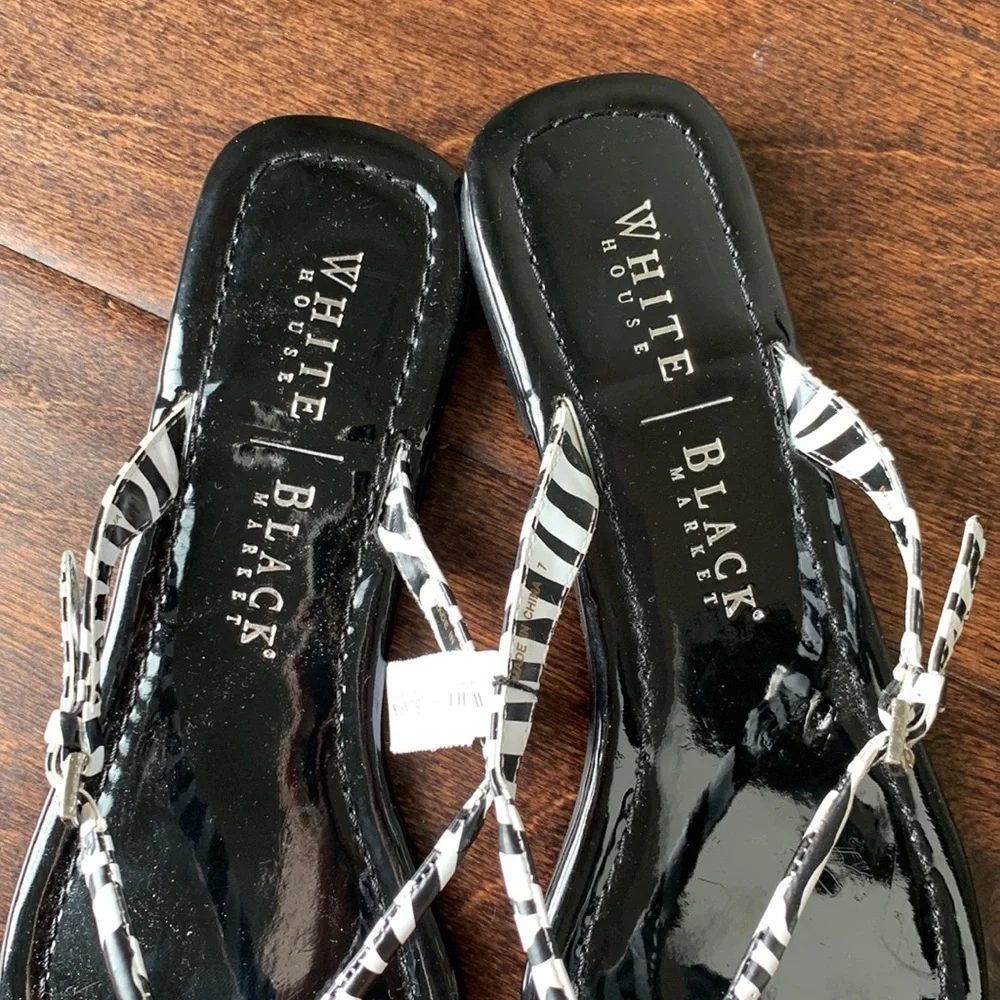NWT WHITE HOUSE | BLACK MARKET Animal Print Thong Sandals Size 7